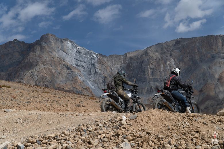 motorcycle hero image 01 3ab6e549